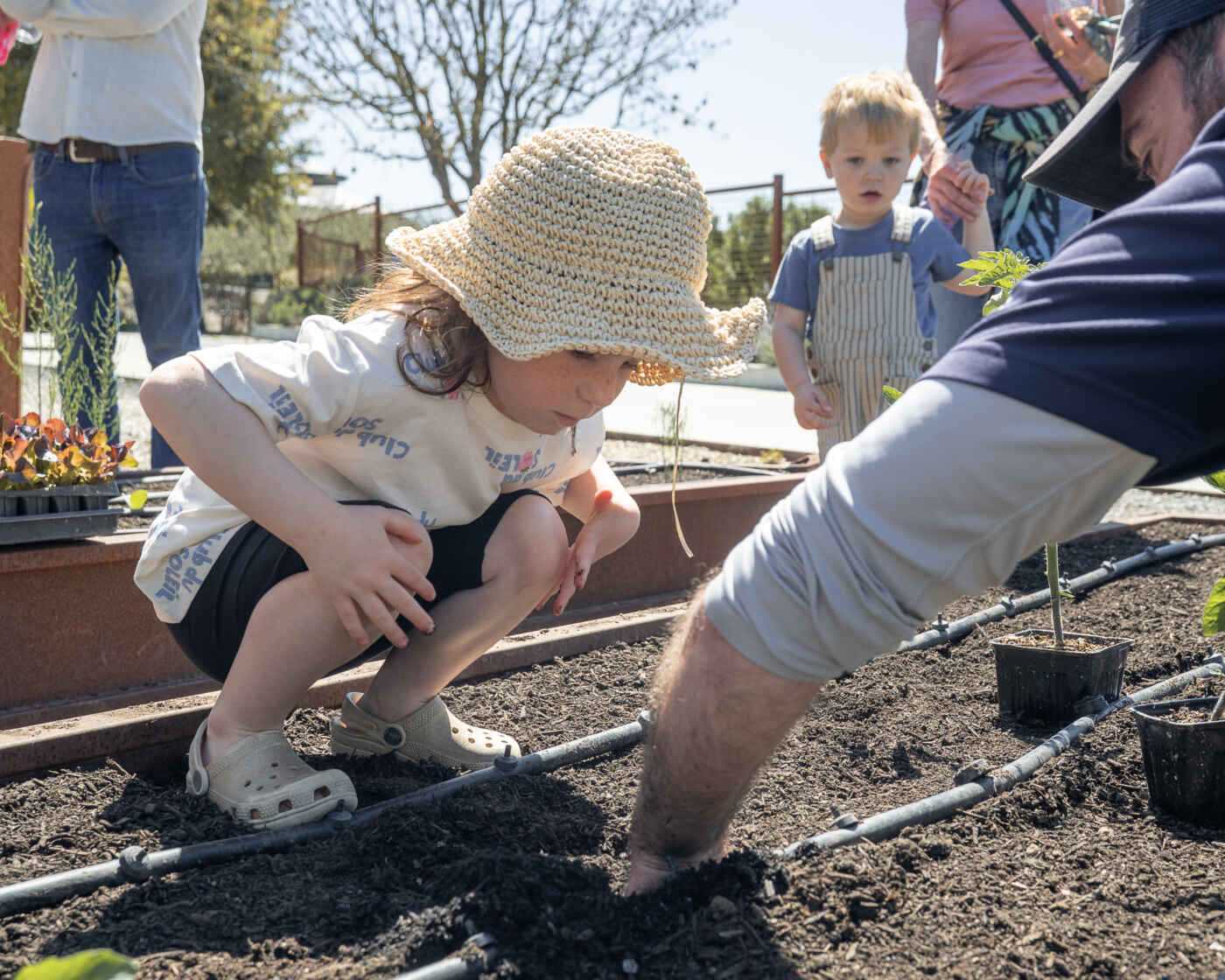 family garden day